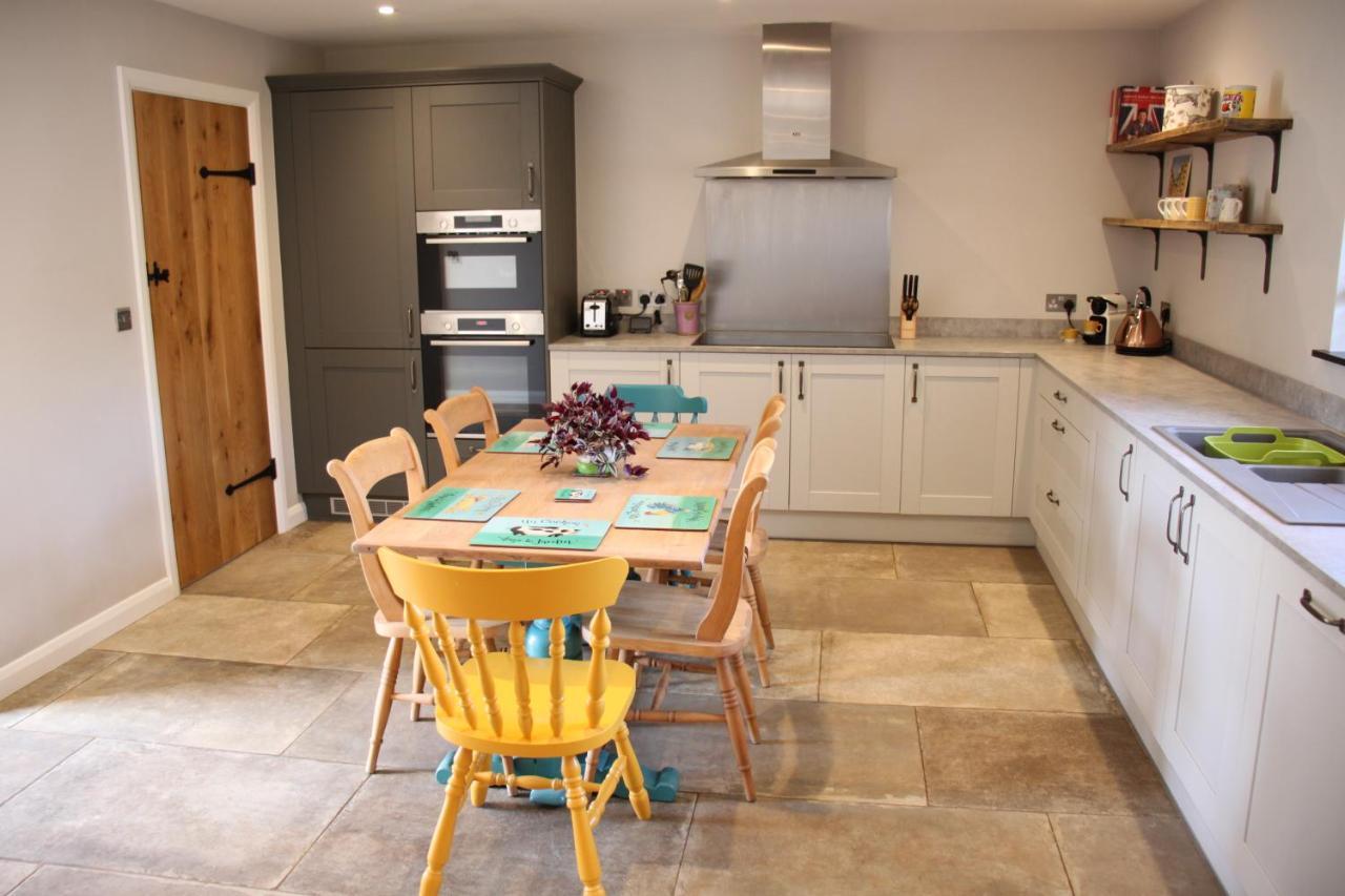 Wonderfully Spacious Luxury Holiday Cottage บิลลิงส์เฮิร์ส ภายนอก รูปภาพ